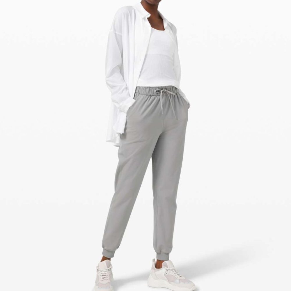 Lululemon Stretch High Rise Relaxed Fit Keep Moving Joggers in Rhino Grey Size 6